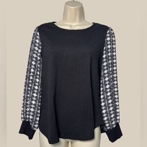 Emaline Petite Black Textured Knit Top White Black Blouson Slv Geometric Floral